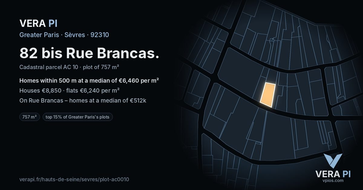 82 bis Rue Brancas, Sèvres at night – the plot lit, the parcels around coloured by the prices near them