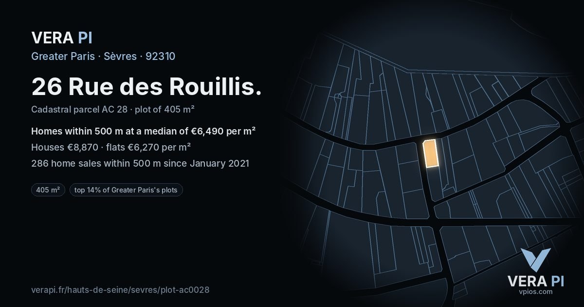 26 Rue des Rouillis, Sèvres at night – the plot lit, the parcels around coloured by the prices near them