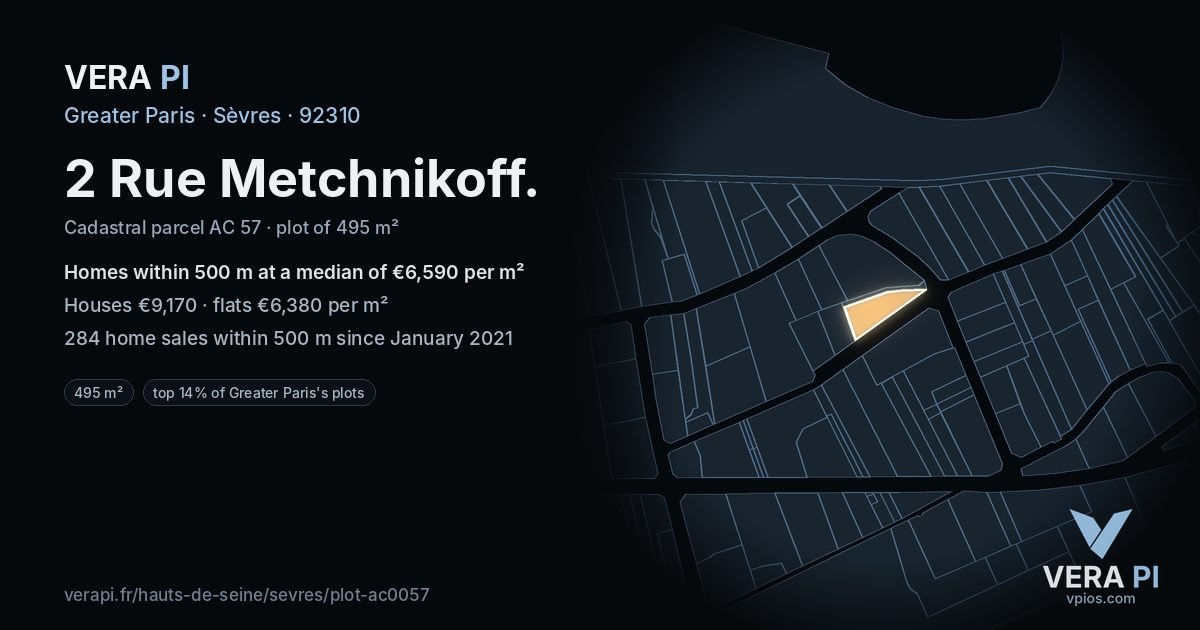 2 Rue Metchnikoff, Sèvres at night – the plot lit, the parcels around coloured by the prices near them