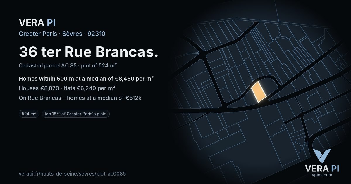 36 ter Rue Brancas, Sèvres at night – the plot lit, the parcels around coloured by the prices near them