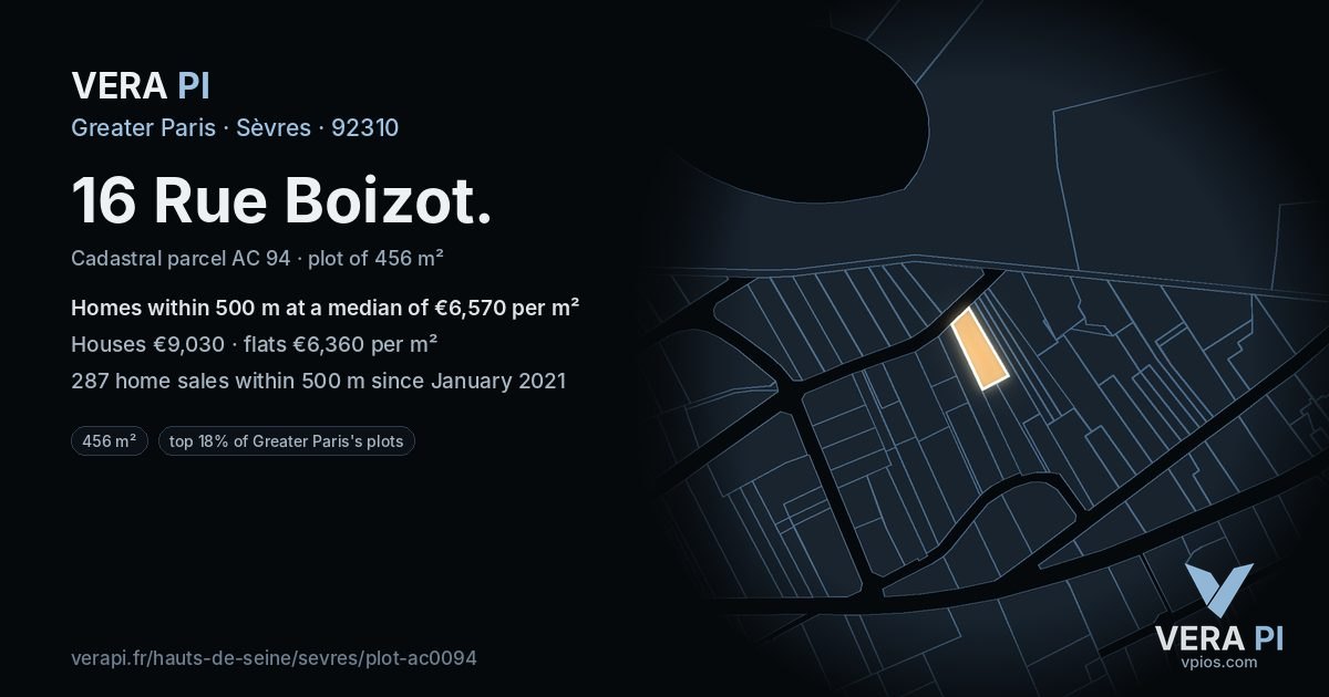 16 Rue Boizot, Sèvres at night – the plot lit, the parcels around coloured by the prices near them