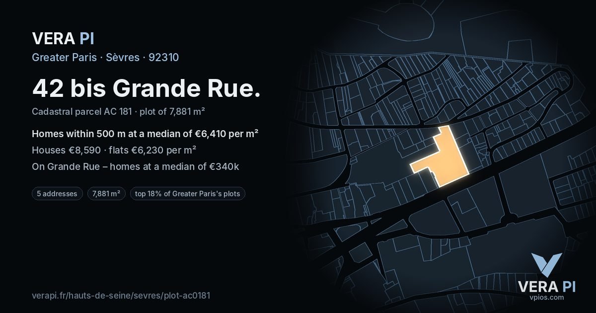 42 bis Grande Rue, Sèvres at night – the plot lit, the parcels around coloured by the prices near them