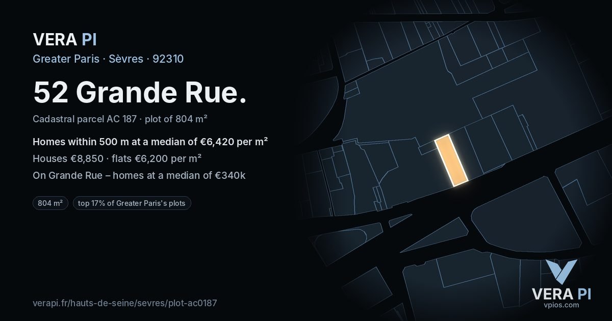 52 Grande Rue, Sèvres at night – the plot lit, the parcels around coloured by the prices near them