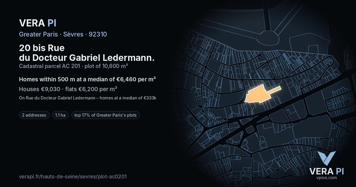 20 bis Rue du Docteur Gabriel Ledermann, Sèvres at night – the plot lit, the parcels around coloured by the prices near them