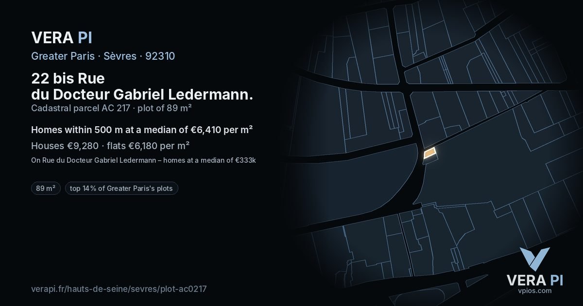 22 bis Rue du Docteur Gabriel Ledermann, Sèvres at night – the plot lit, the parcels around coloured by the prices near them