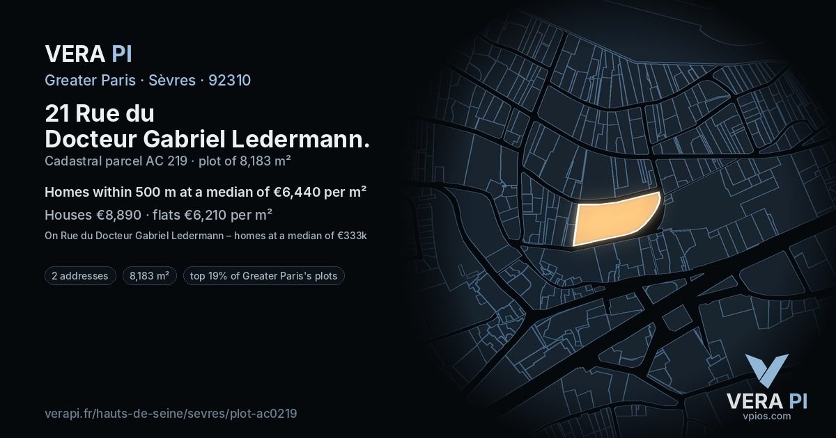 21 Rue du Docteur Gabriel Ledermann, Sèvres at night – the plot lit, the parcels around coloured by the prices near them