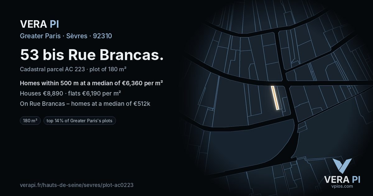 53 bis Rue Brancas, Sèvres at night – the plot lit, the parcels around coloured by the prices near them