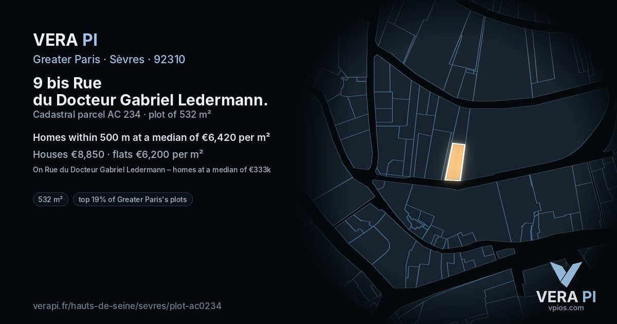 9 bis Rue du Docteur Gabriel Ledermann, Sèvres at night – the plot lit, the parcels around coloured by the prices near them