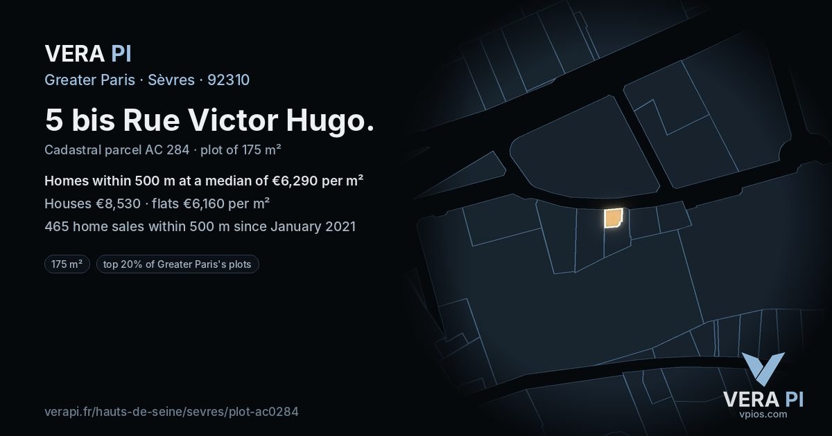 5 bis Rue Victor Hugo, Sèvres at night – the plot lit, the parcels around coloured by the prices near them