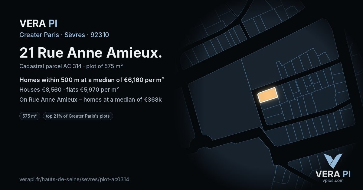 21 Rue Anne Amieux, Sèvres at night – the plot lit, the parcels around coloured by the prices near them
