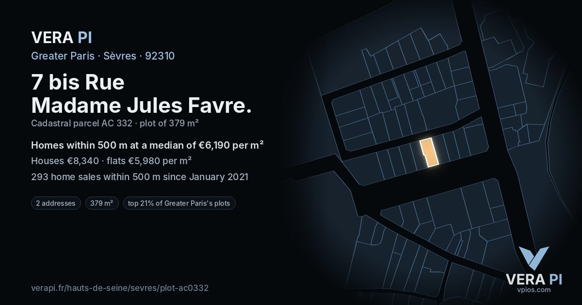 7 bis Rue Madame Jules Favre, Sèvres at night – the plot lit, the parcels around coloured by the prices near them