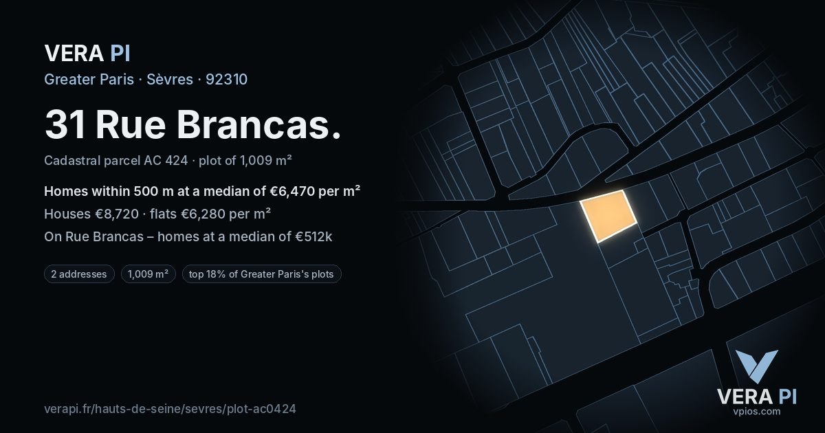 31 Rue Brancas, Sèvres at night – the plot lit, the parcels around coloured by the prices near them