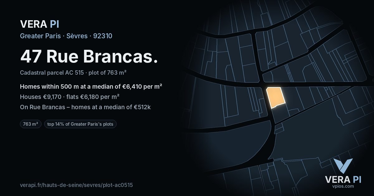 47 Rue Brancas, Sèvres at night – the plot lit, the parcels around coloured by the prices near them