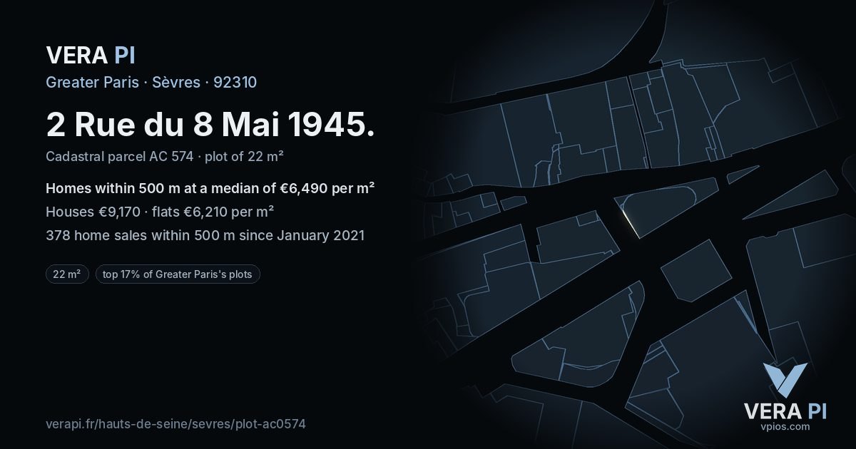 2 Rue du 8 Mai 1945, Sèvres at night – the plot lit, the parcels around coloured by the prices near them