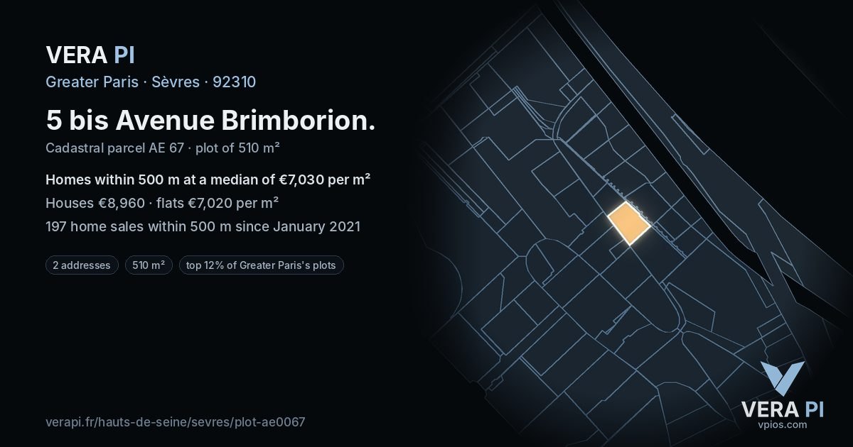 5 bis Avenue Brimborion, Sèvres at night – the plot lit, the parcels around coloured by the prices near them