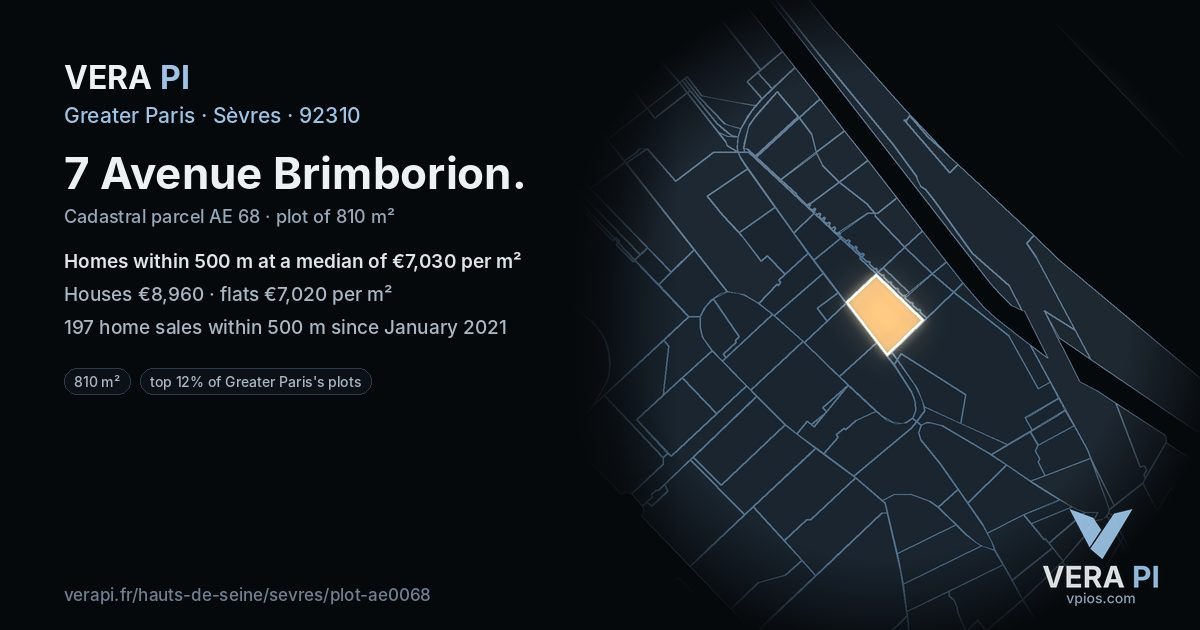 7 Avenue Brimborion, Sèvres at night – the plot lit, the parcels around coloured by the prices near them