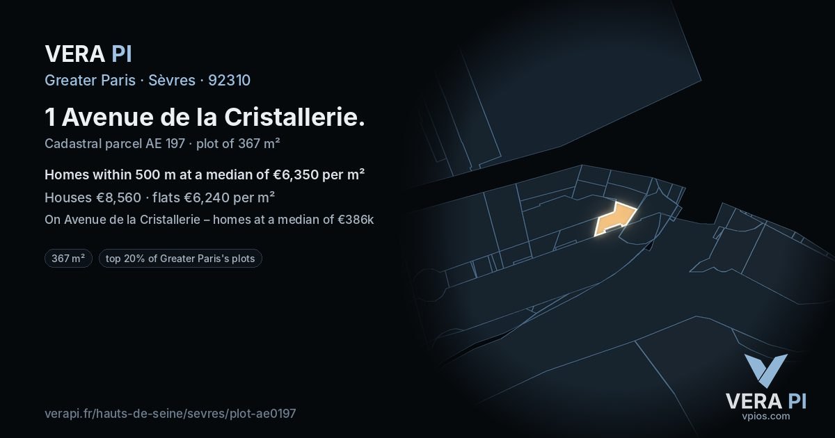 1 Avenue de la Cristallerie, Sèvres at night – the plot lit, the parcels around coloured by the prices near them