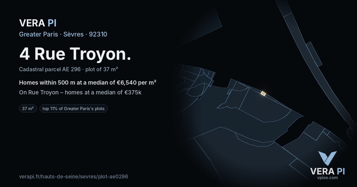 4 Rue Troyon, Sèvres at night – the plot lit, the parcels around coloured by the prices near them