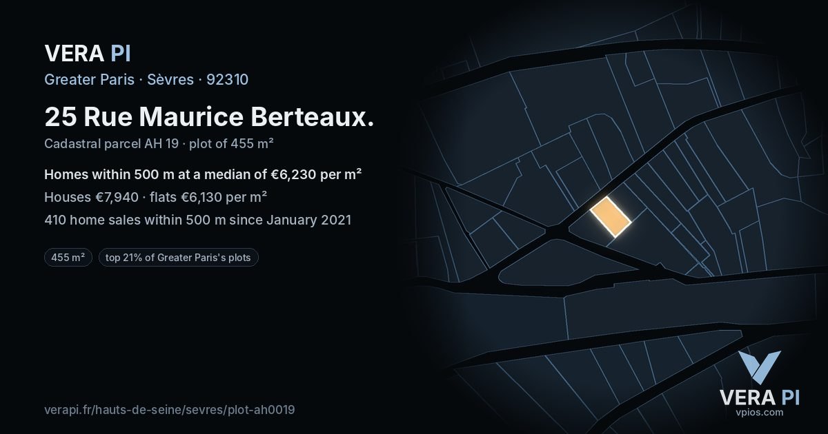 25 Rue Maurice Berteaux, Sèvres at night – the plot lit, the parcels around coloured by the prices near them