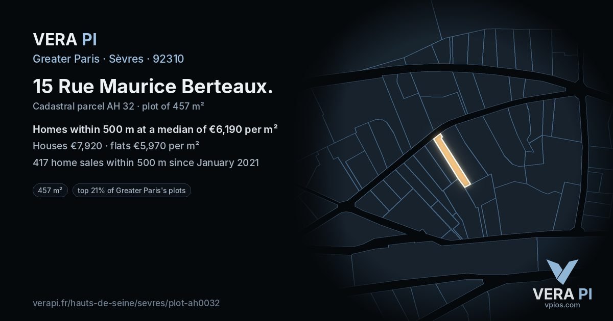 15 Rue Maurice Berteaux, Sèvres at night – the plot lit, the parcels around coloured by the prices near them
