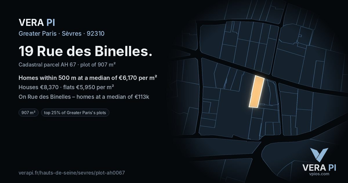 19 Rue des Binelles, Sèvres at night – the plot lit, the parcels around coloured by the prices near them