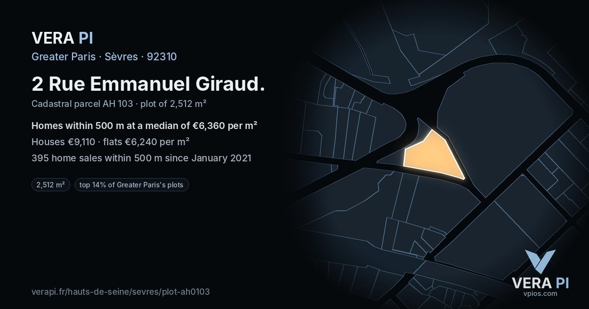 2 Rue Emmanuel Giraud, Sèvres at night – the plot lit, the parcels around coloured by the prices near them