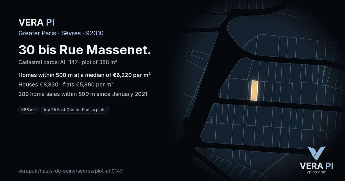 30 bis Rue Massenet, Sèvres at night – the plot lit, the parcels around coloured by the prices near them