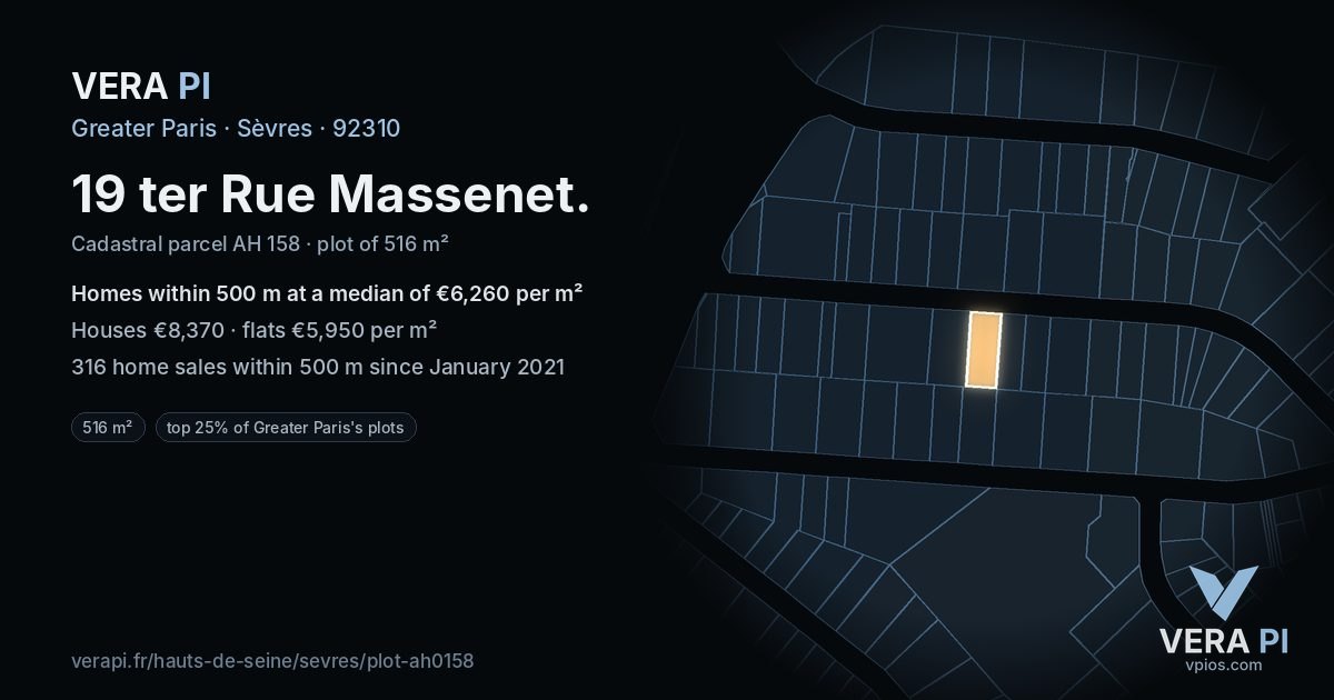 19 ter Rue Massenet, Sèvres at night – the plot lit, the parcels around coloured by the prices near them