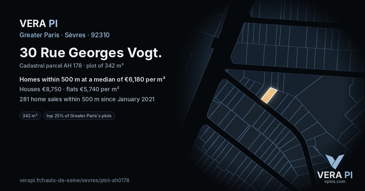 30 Rue Georges Vogt, Sèvres at night – the plot lit, the parcels around coloured by the prices near them