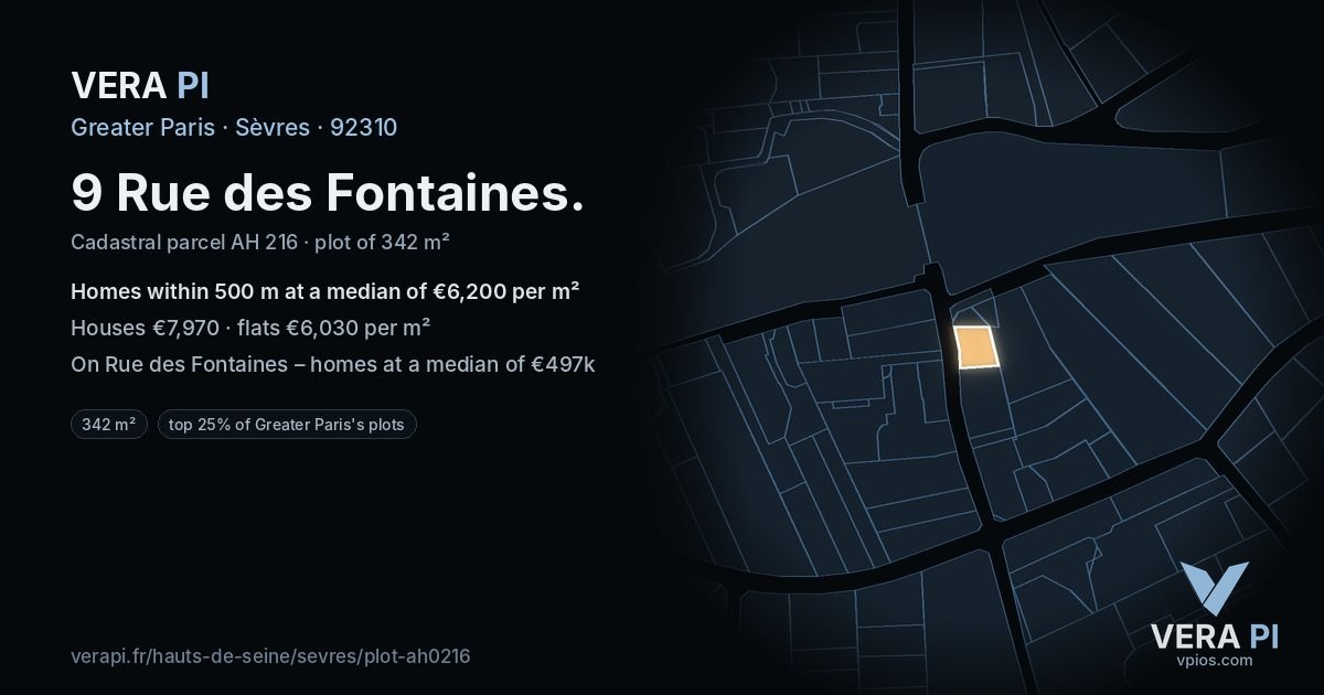 9 Rue des Fontaines, Sèvres at night – the plot lit, the parcels around coloured by the prices near them