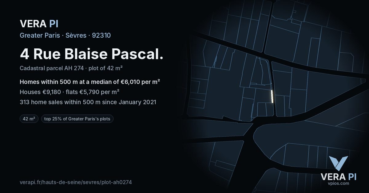 4 Rue Blaise Pascal, Sèvres at night – the plot lit, the parcels around coloured by the prices near them