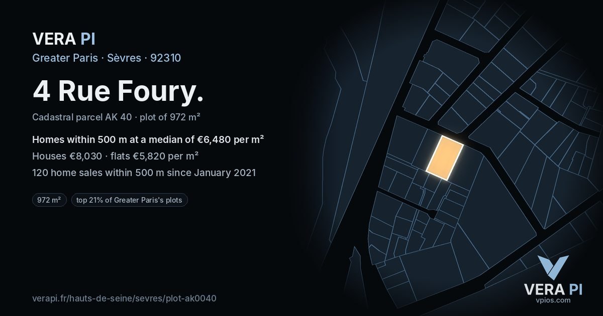 4 Rue Foury, Sèvres at night – the plot lit, the parcels around coloured by the prices near them
