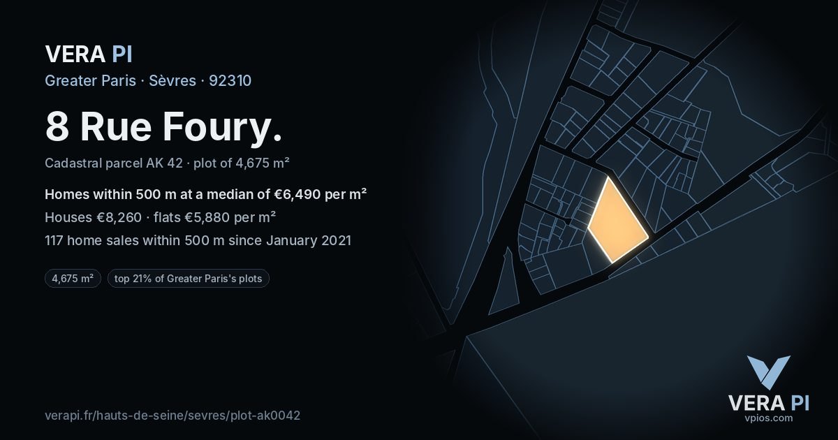 8 Rue Foury, Sèvres at night – the plot lit, the parcels around coloured by the prices near them
