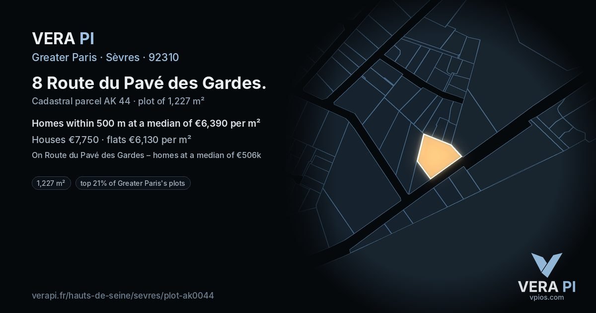 8 Route du Pavé des Gardes, Sèvres at night – the plot lit, the parcels around coloured by the prices near them