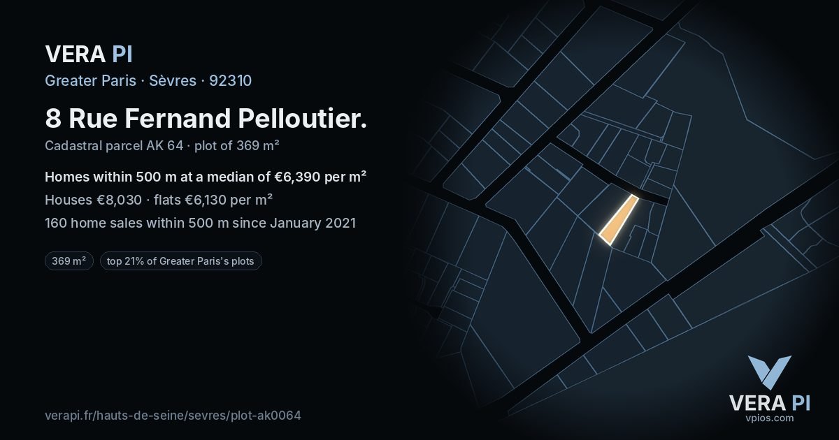 8 Rue Fernand Pelloutier, Sèvres at night – the plot lit, the parcels around coloured by the prices near them