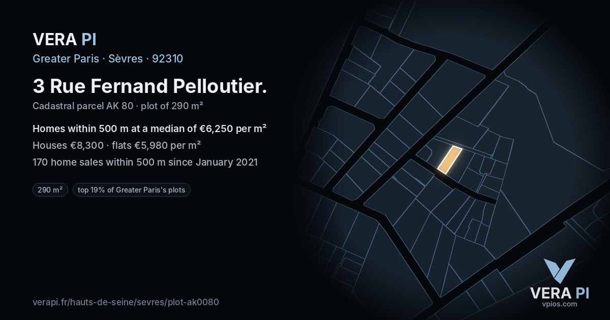 3 Rue Fernand Pelloutier, Sèvres at night – the plot lit, the parcels around coloured by the prices near them