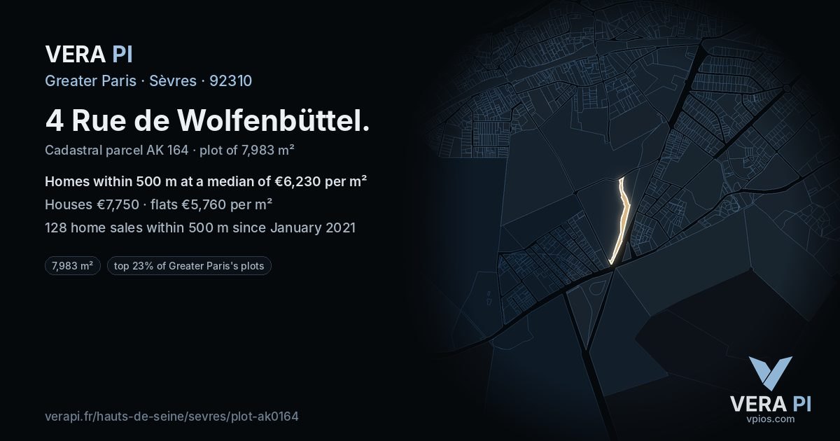 4 Rue de Wolfenbüttel, Sèvres at night – the plot lit, the parcels around coloured by the prices near them