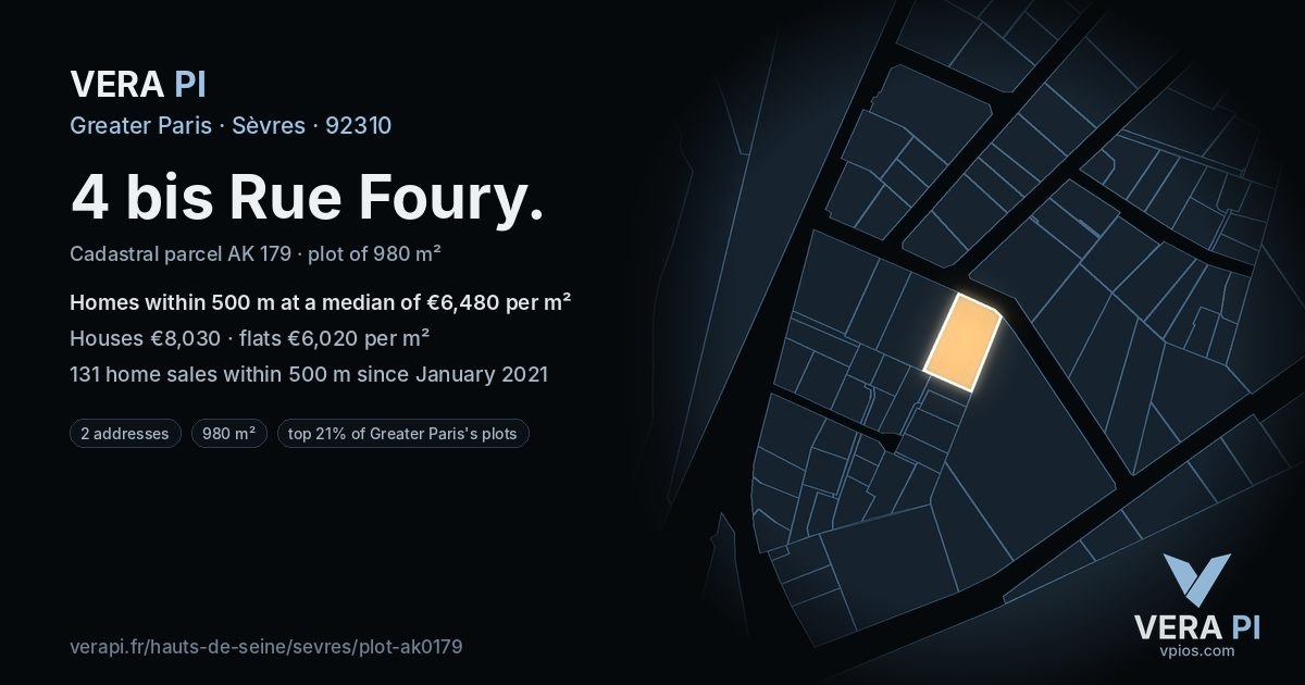 4 bis Rue Foury, Sèvres at night – the plot lit, the parcels around coloured by the prices near them