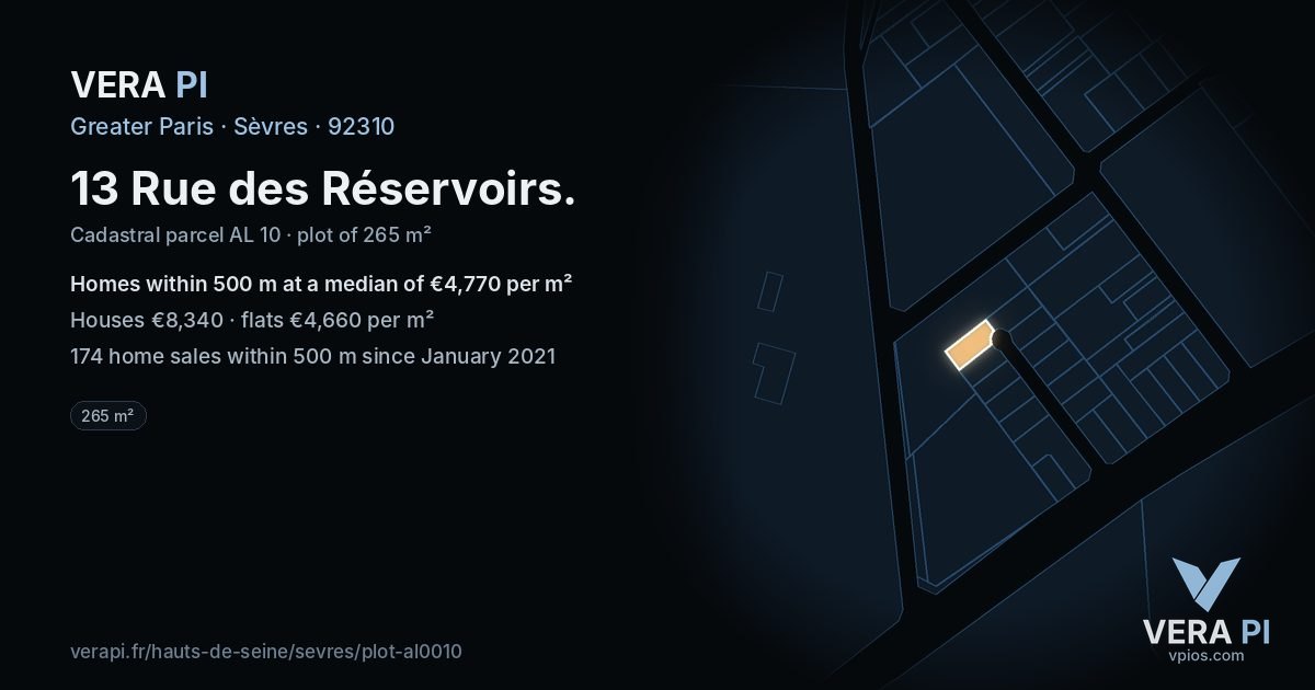 13 Rue des Réservoirs, Sèvres at night – the plot lit, the parcels around coloured by the prices near them