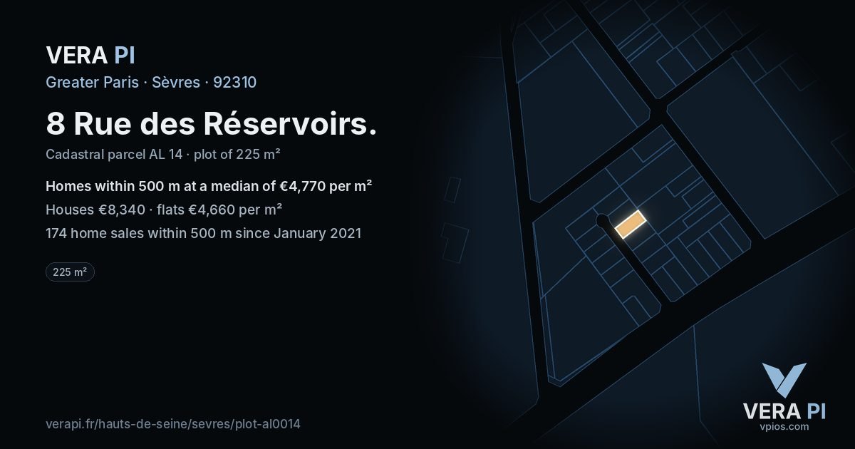 8 Rue des Réservoirs, Sèvres at night – the plot lit, the parcels around coloured by the prices near them
