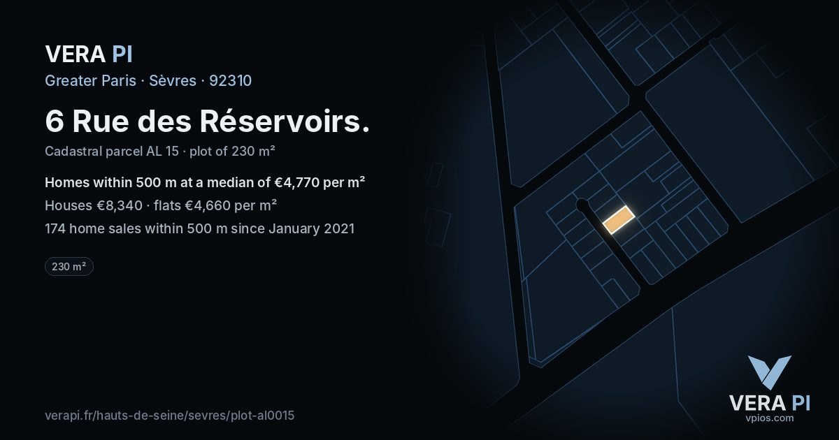 6 Rue des Réservoirs, Sèvres at night – the plot lit, the parcels around coloured by the prices near them
