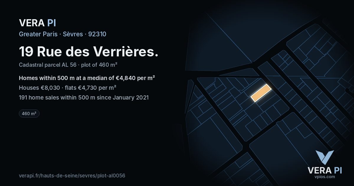19 Rue des Verrières, Sèvres at night – the plot lit, the parcels around coloured by the prices near them