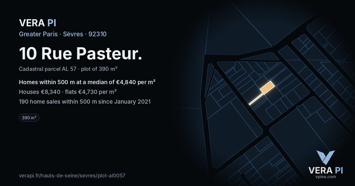 10 Rue Pasteur, Sèvres at night – the plot lit, the parcels around coloured by the prices near them