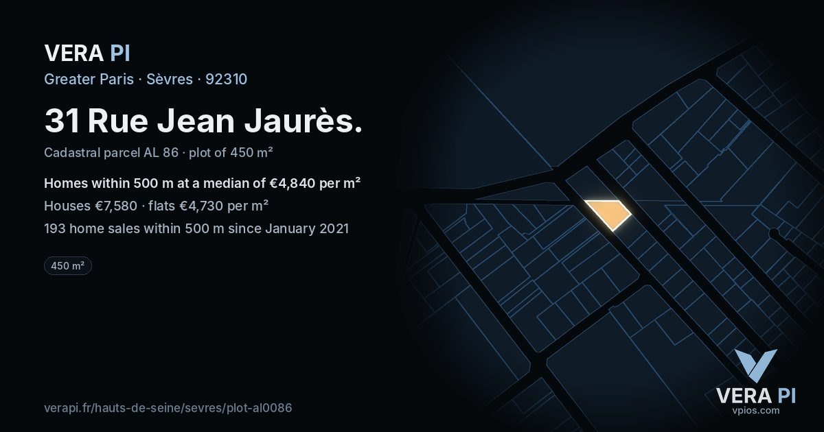 31 Rue Jean Jaurès, Sèvres at night – the plot lit, the parcels around coloured by the prices near them