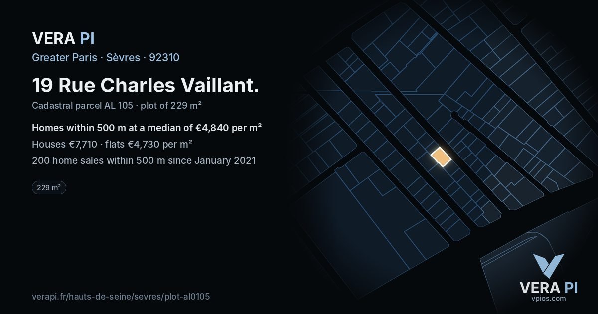 19 Rue Charles Vaillant, Sèvres at night – the plot lit, the parcels around coloured by the prices near them