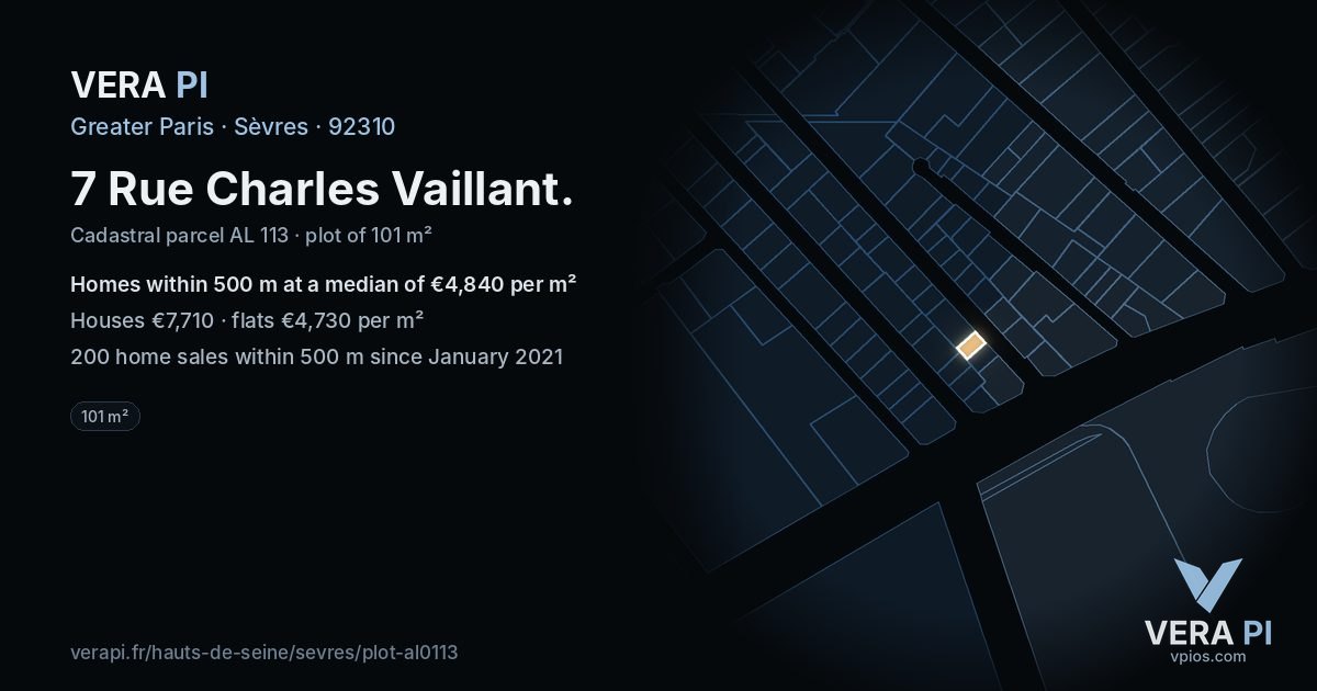 7 Rue Charles Vaillant, Sèvres at night – the plot lit, the parcels around coloured by the prices near them