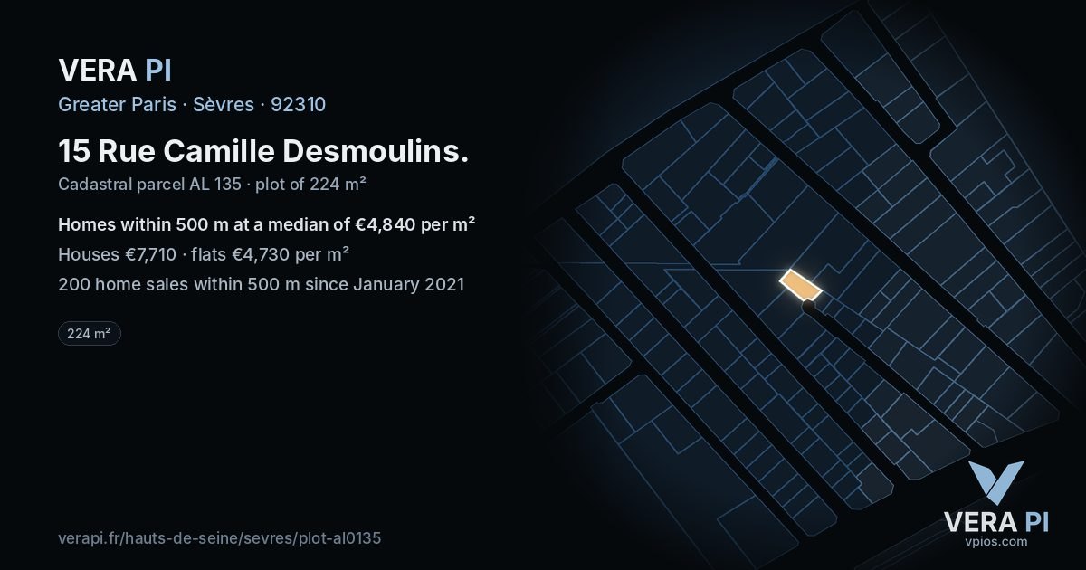15 Rue Camille Desmoulins, Sèvres at night – the plot lit, the parcels around coloured by the prices near them