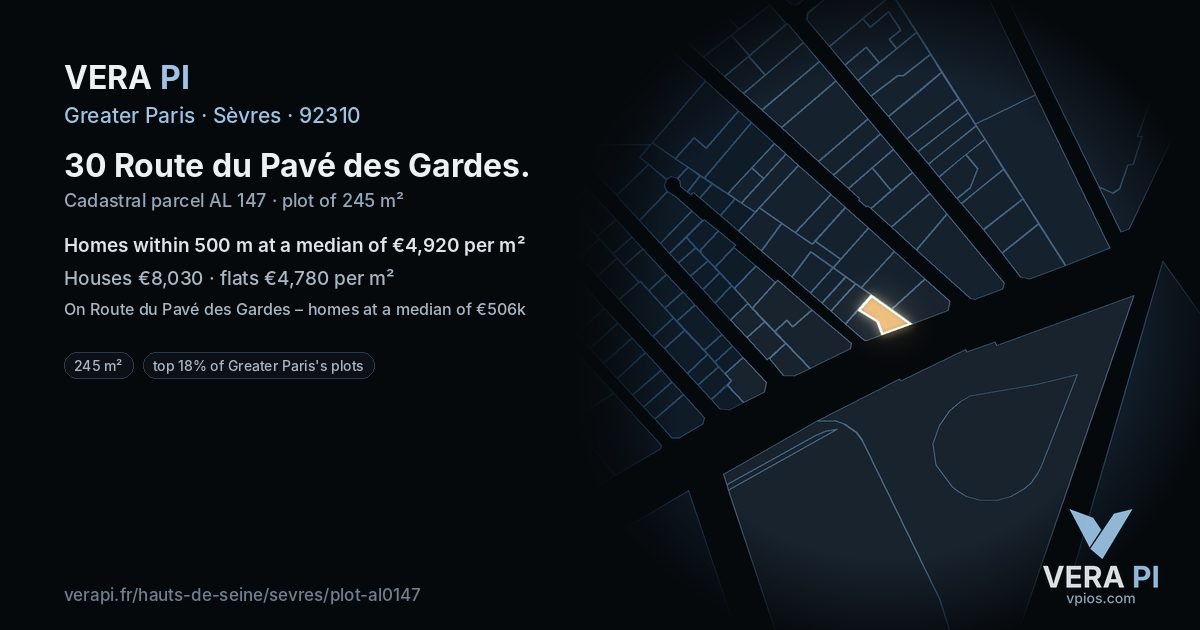30 Route du Pavé des Gardes, Sèvres at night – the plot lit, the parcels around coloured by the prices near them