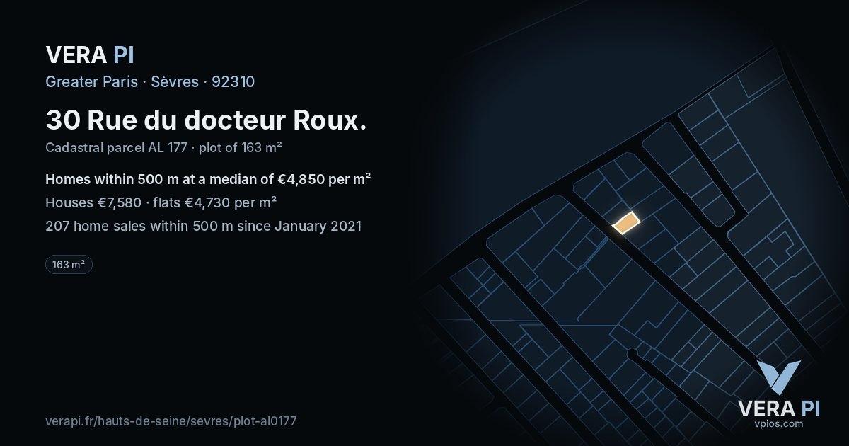 30 Rue du docteur Roux, Sèvres at night – the plot lit, the parcels around coloured by the prices near them