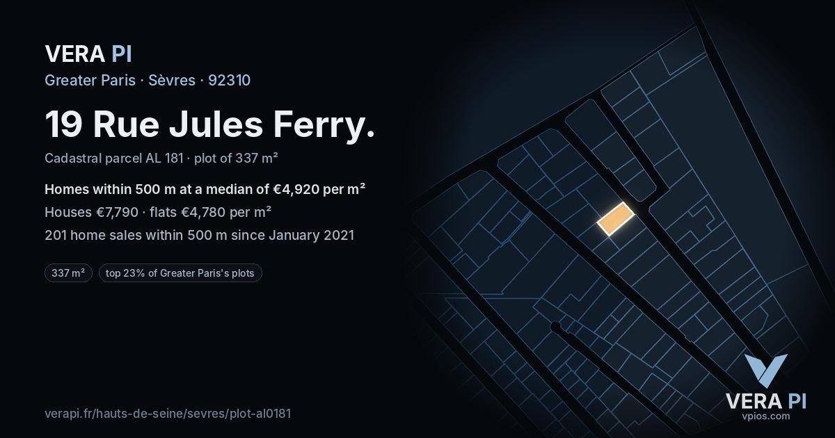 19 Rue Jules Ferry, Sèvres at night – the plot lit, the parcels around coloured by the prices near them